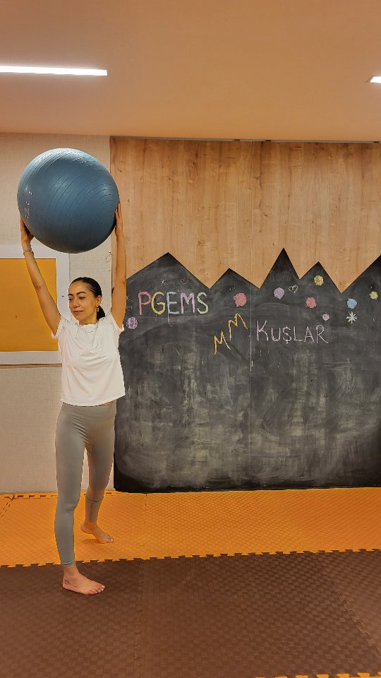 Ebeveyn çocuk, aile yogası çocukların gelişimine katkıda bulunurken aile bağları…